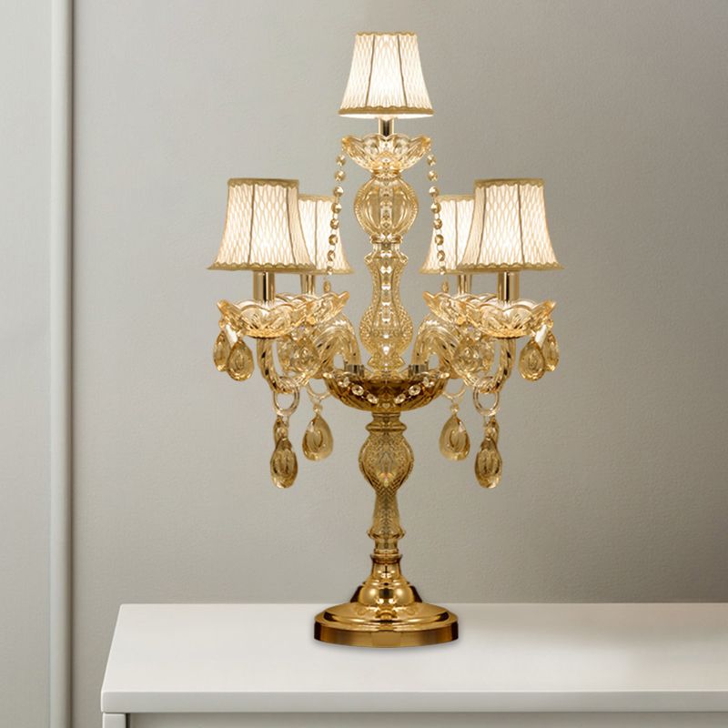 5/6 têtes Candelabra Table Light Traditional Gold Crystal Droplets Tablette de nuit avec / Sans nuance de tissu de cloche blanche
