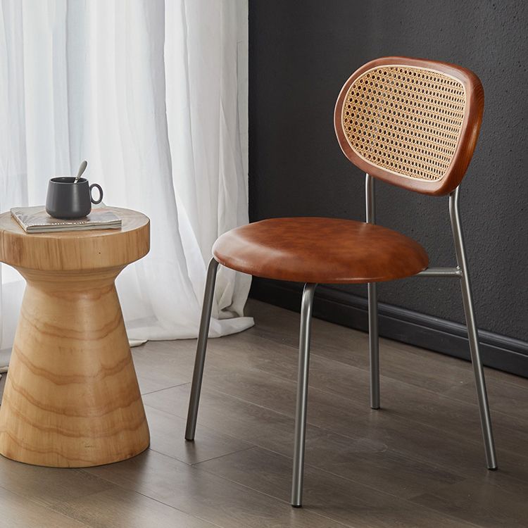 La imitación de cuero del diseño industrial que cena las sillas abre la silla lateral trasera
