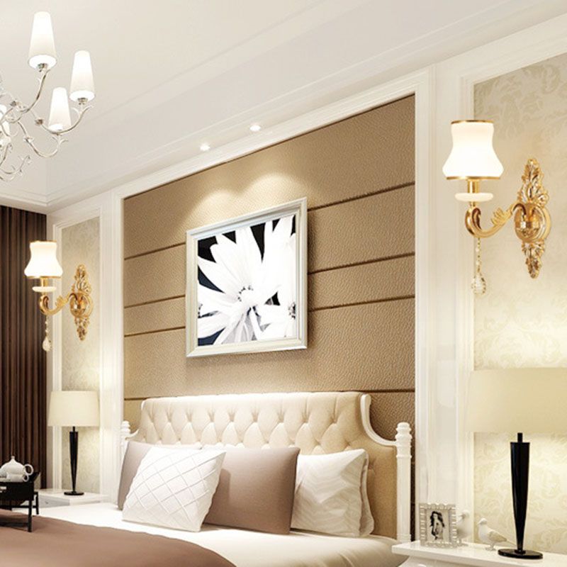 Swooping Arm Wall Sconce Modernist Living Room Wall Mount Light Fixture with Glass Shade in Gold