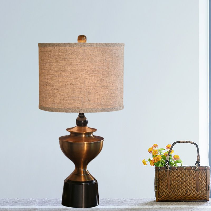 Lampada da comodino da soggiorno a 1 lampadina in stile campagna, dal design a botte, in bronzo