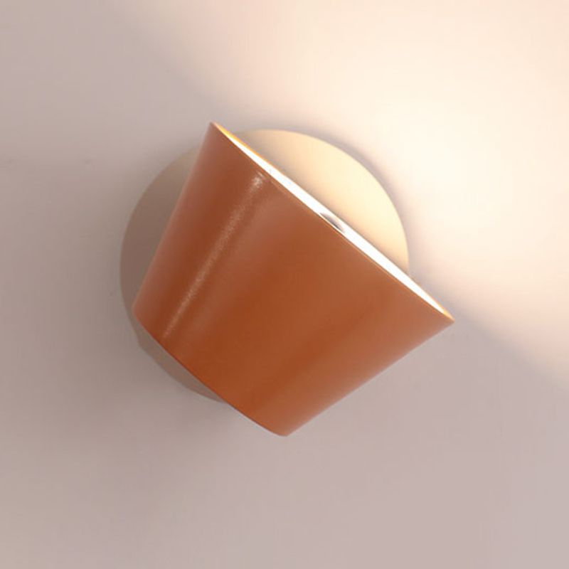 Nordic Style Metal Wall Light Rotatable Colorful Wall Lamp with Aluminum Shade for Bedroom