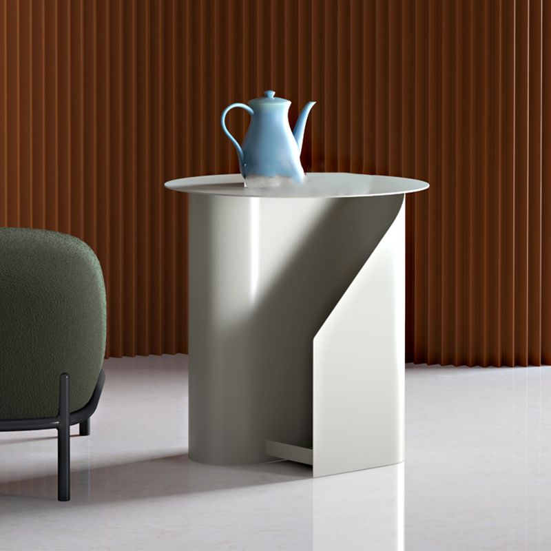 Contemporary Corner Table Round Side Table with Metal Shelves