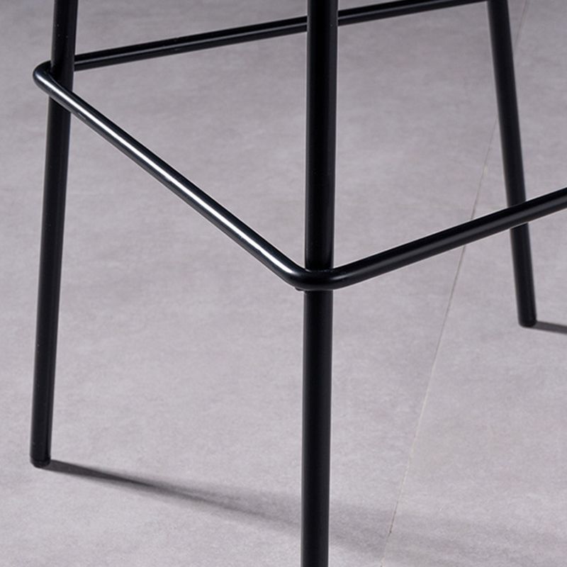 Contemporary Metal Bar Stool Plastic Counter Stools for Home Use