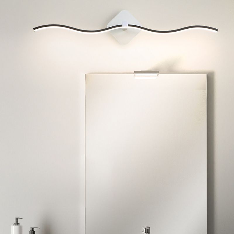 Lámpara de pared de baño de ola LED de metal LED de pared simple montada en la pared