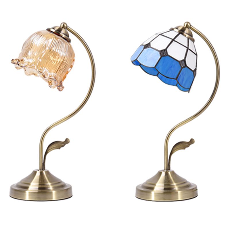 1 Light Modernism Night Table Lamps Metal Nightstand Lamp for Bedroom in Gold