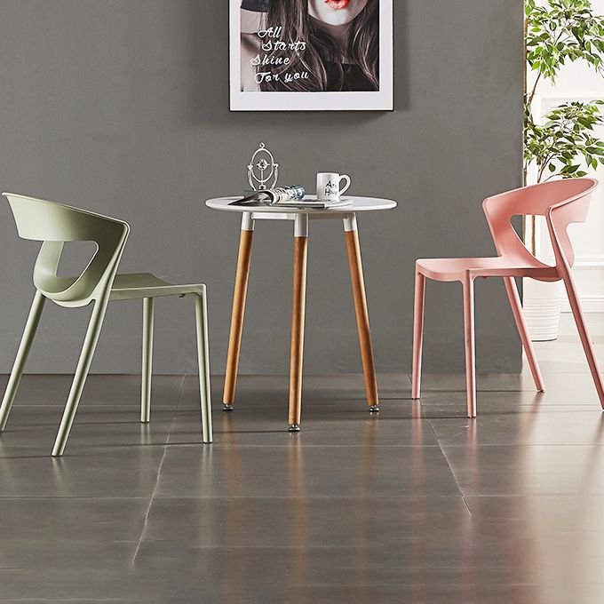 Moderne eet- en accentstoelen indoor-outdoor plastic open achterkant stoel