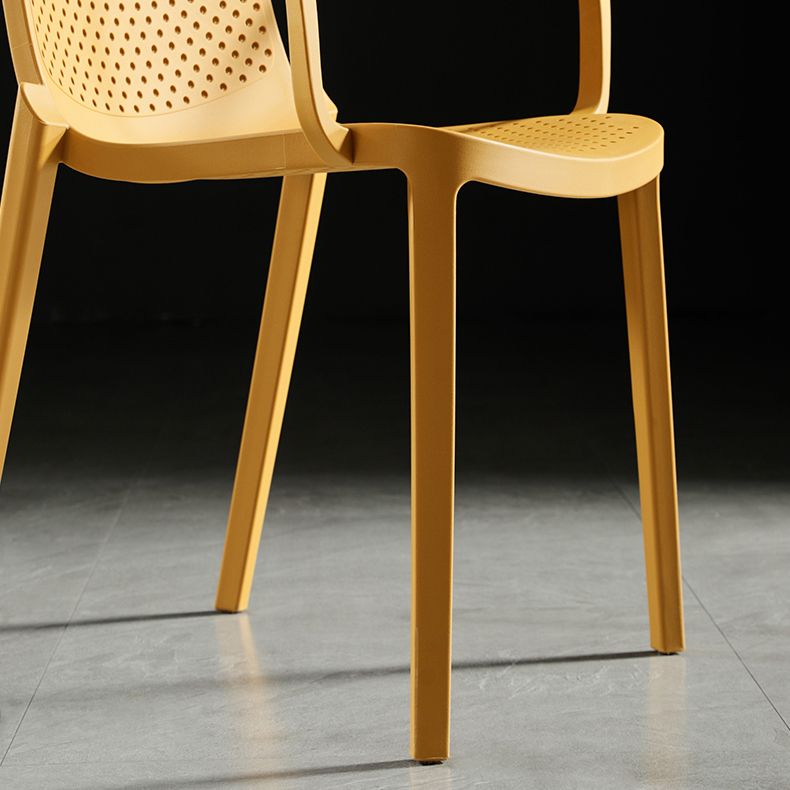 Sillas de comedor escandinavas Sillones con respaldo sólido de plástico (juego de 4)