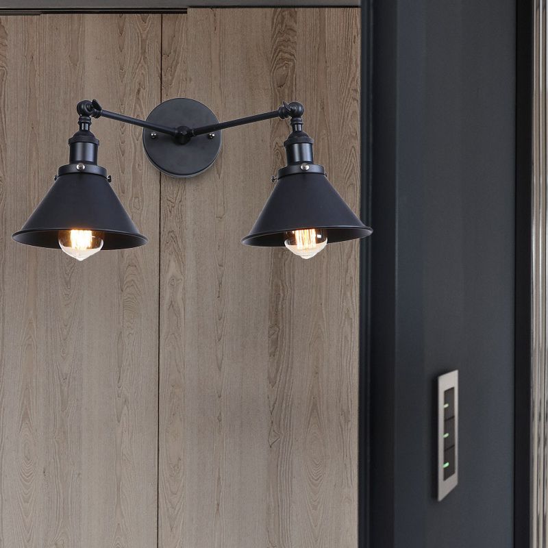 Tire d'ombrage effilée Mur mural Fixture industriel vintage 2 têtes Moup de serrage de la ferme Lumière en noir / laiton