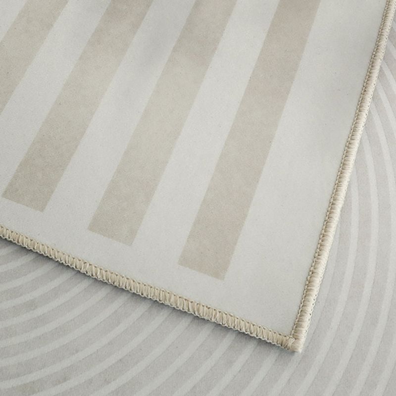 Modern Rug Light Grey Polyester Rug Stain Resistant Rug for Living Room