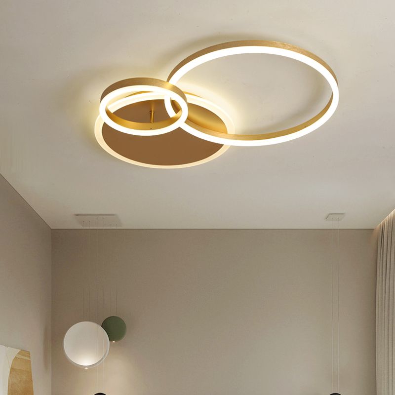 Lámpara de techo modernista de montaje empotrado LED de 2/3/5 cabezales con aro dorado y pantalla acrílica, luz blanca cálida