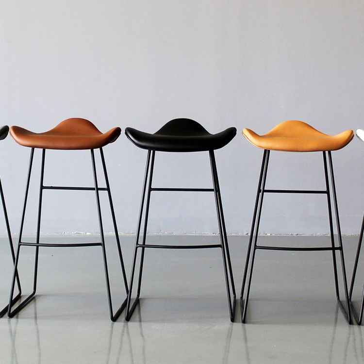 Black PU Leather Barstools Industrial Low Back Bristol Counter Stool with Saddle Seat