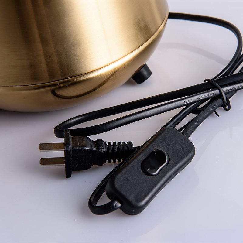 Modernismo de iluminación nocturna de metal de champiñones 1 cabezal lámpara de mesa negra y de latón para dormitorio