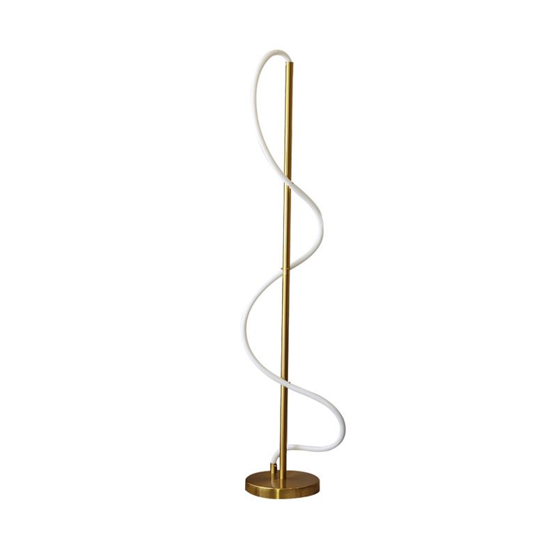 Linea a spirale metallica Lettura Luce Light Modernista LED Up Lamp in oro per Study Room