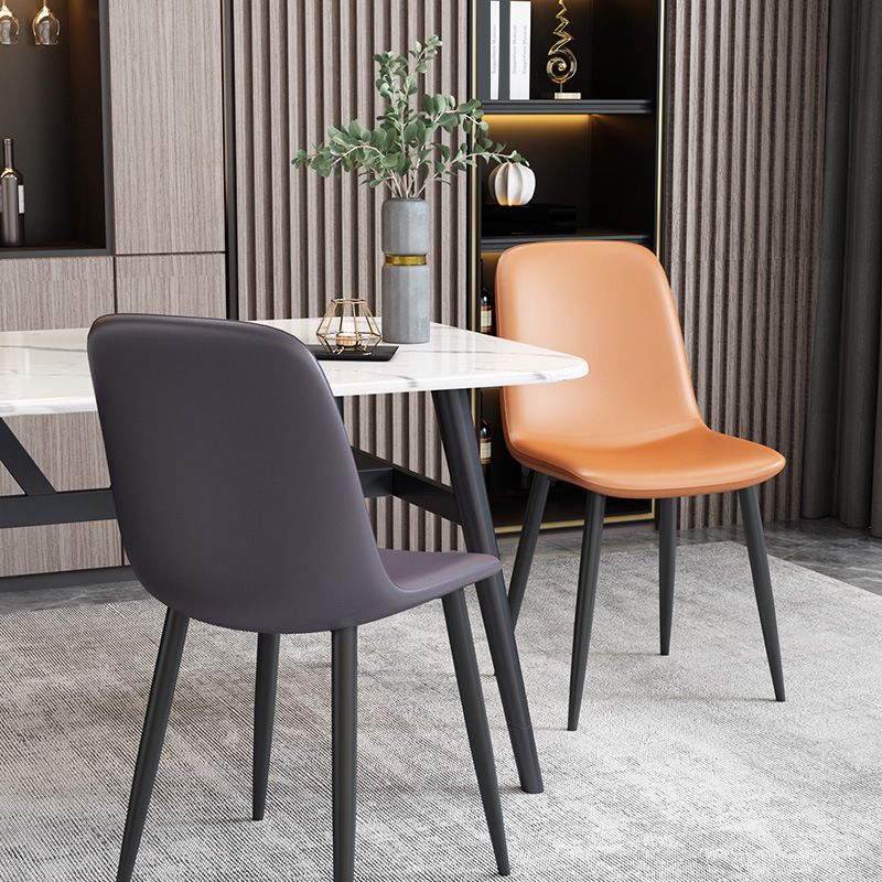 Sedia laterale della sala riunioni in pelle moderna sedia da pranzo solida.