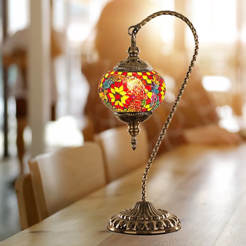 Global Desk Light Traditional Red / White / Yellow Glass 1 Bulb Coffee Shop Night Table Table avec base en métal