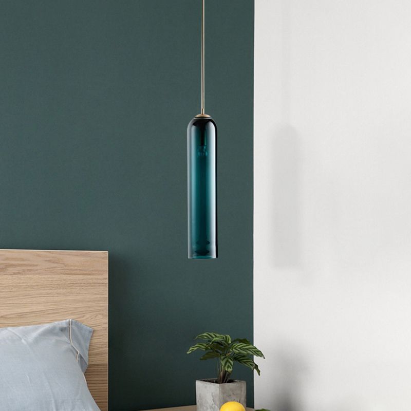 Répandiment de la lampe à pension de pendentif tubulaire minimaliste.