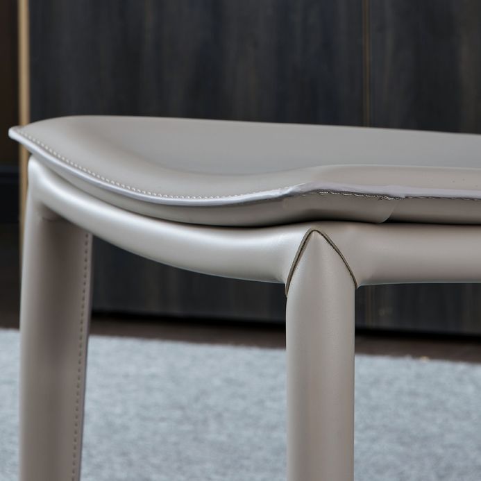 Silla de comedor sin brazos de cuero moderno, sillas de comedor de metal para uso en restaurantes