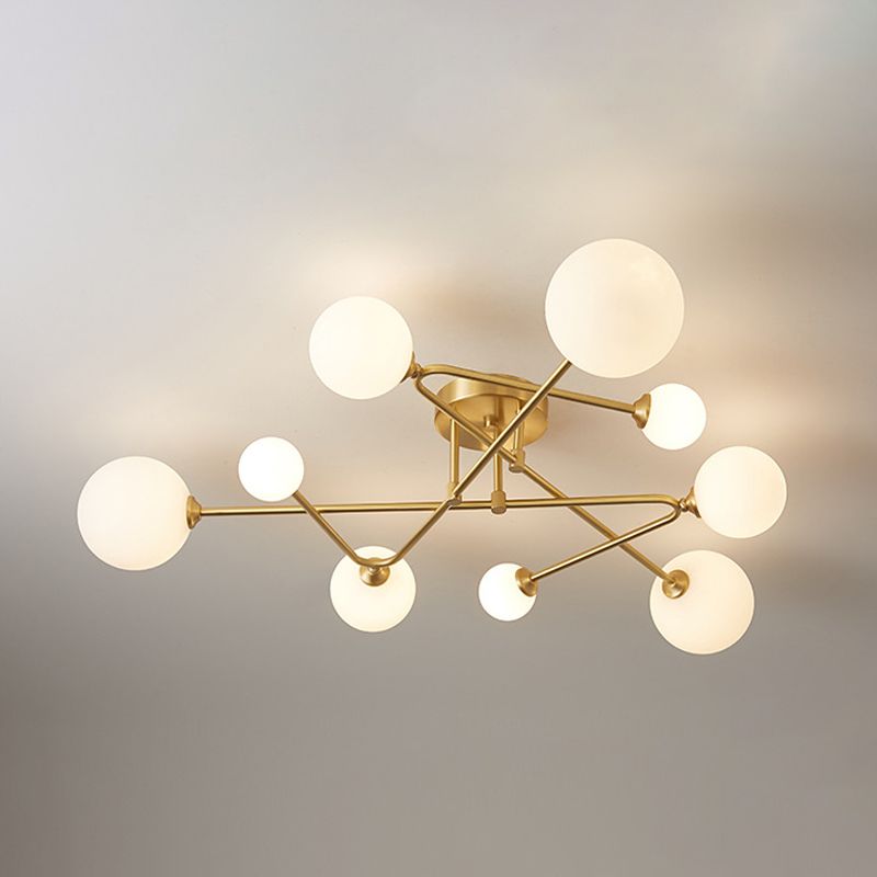 Orb Semi Mount Lighting Simple Salon en Verre Opalin Près du Plafonnier en Or