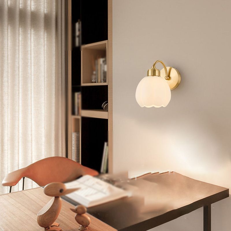 Dome Shape Glass Vanity Light Modern Style 1 Light Vanity Light Fixture in Gold