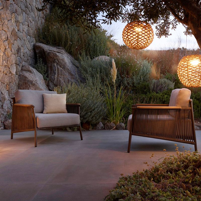 Industrial Metal Frame Outdoor Patio Sofa Wiht UV Resistant White Cushion