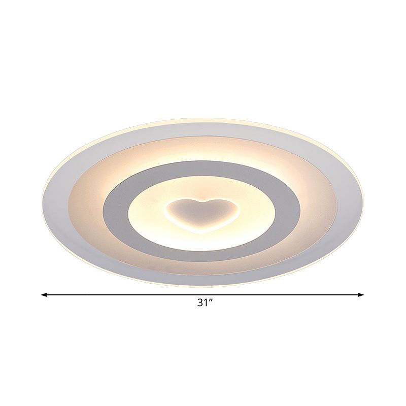 Moderne Ronde Acryl Flush Mount Light LED 8 "/16.5" /20.5 " Breed Spoelen Lamp met hart patroon in Warm/Wit Licht