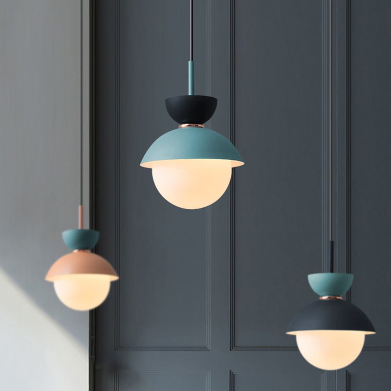 Style minimaliste moderne Global Down Lighting Pendant Metal Metal 1 Plafond suspendu éclairage pour chambre à coucher