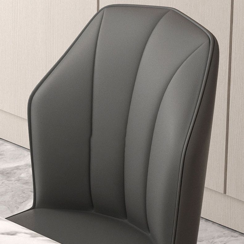 Chaise d'appoint scandinave pour salle à manger rembourrée en métal à oreilles (Ensemble de 4)
