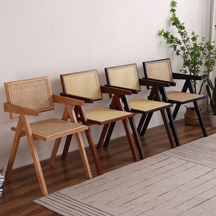 Chaise de salle à manger en bois moderne, bras de chaise en rotin pour utilisation au Restaurant