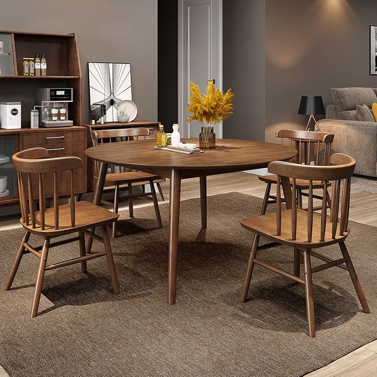 Mesa redonda de madera de goma para restaurantes Modern de comedor en naturaleza/nogal con 4 patas