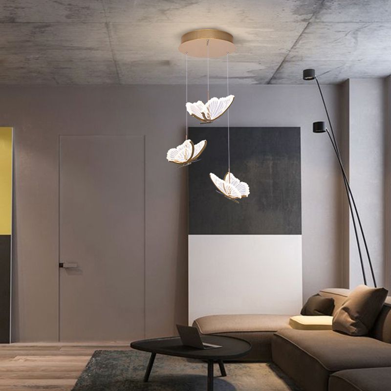 Eenvoud hangende verlichting messing vlinder led plafond hanger met acryl schaduw