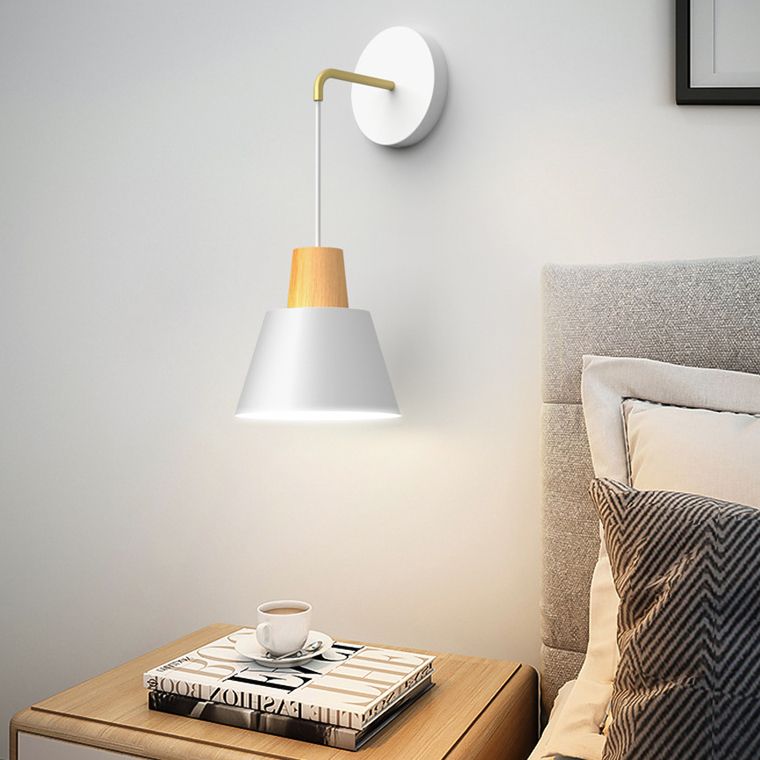 Luci da parete nordica moderna a 1 luce Lampade a parete in metallo per camera da letto