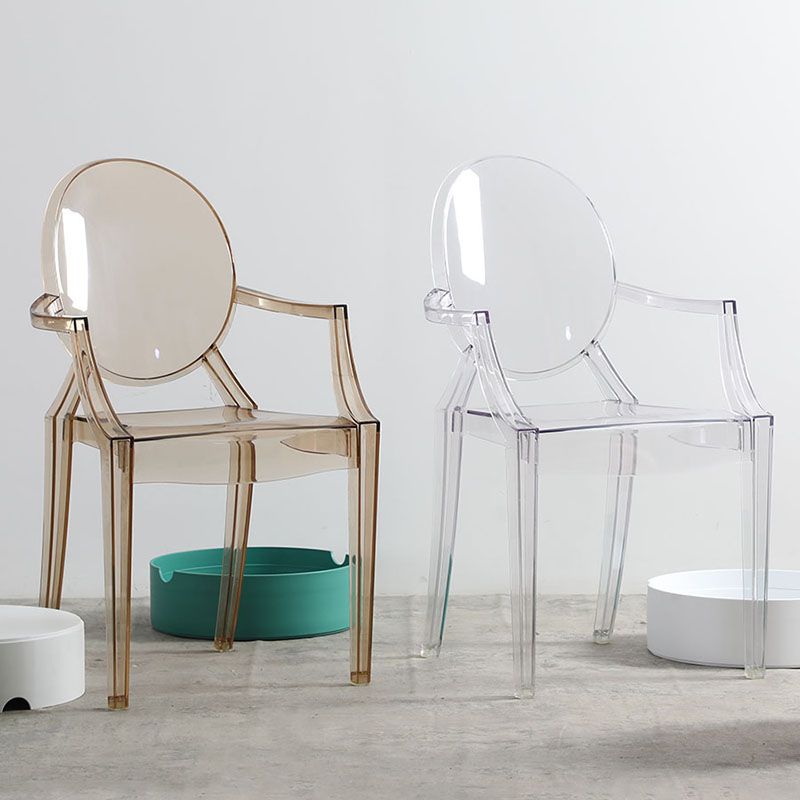 Silla lateral plástica apilable de comedor con parte posterior abierta del brazo de diseño nórdico