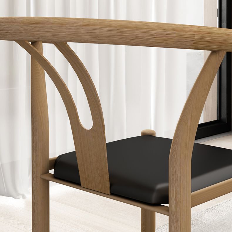 Chaises en métal de style contemporain