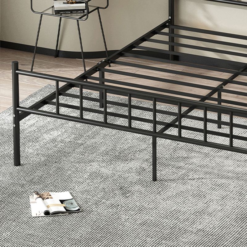 Iron Bde with Rectangular Headboard and Metal Legs in Solid Color