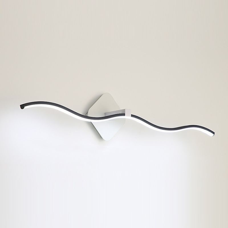 Vanité métallique moderne Lumière miroir à LED de forme linéaire pour salle de bain