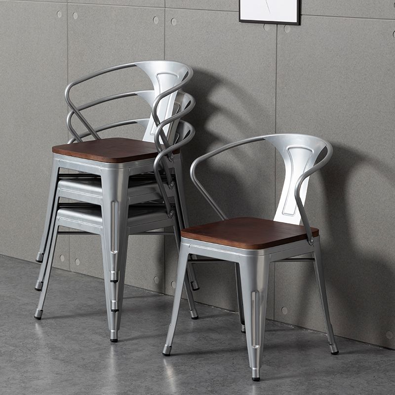 Chaise de salle à manger industrielle en métal, fauteuil empilable à dossier à lattes pour restaurant
