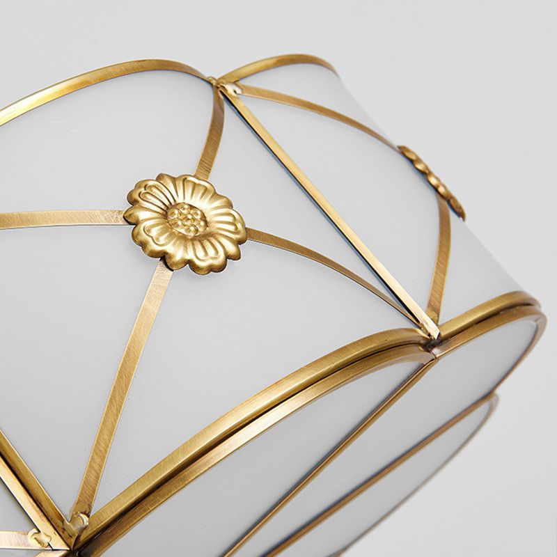 Elfenbeinglas Jakobsmuschel Deckenbeleuchtung Vintage 4 Köpfe Schlafzimmer Halbflush -Halter -Leuchte in Messing