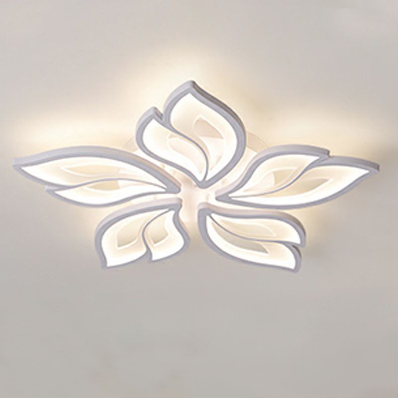 Les appareils d'éclairage de plafond affleurants de fleur de style moderne acrylique multi lumières ont mené la lampe affleurante de bâti