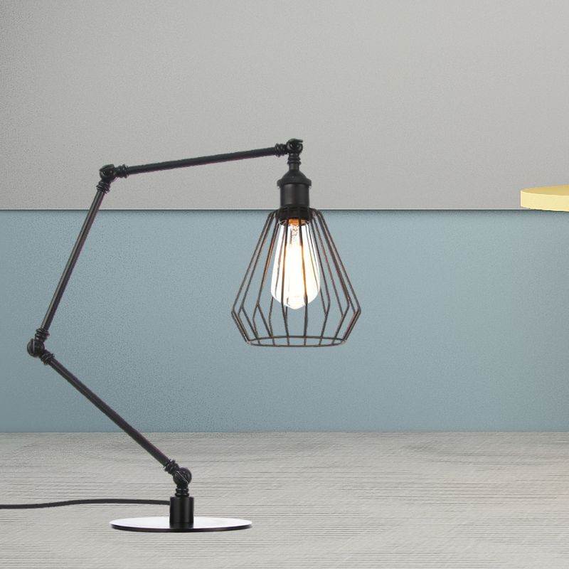 Lampada da tavolo per camera da letto Diamond Cage Illuminazione metallica Lampada da tavolo regolabile elegante a 1 testa per fattoria con finitura nera/ottone