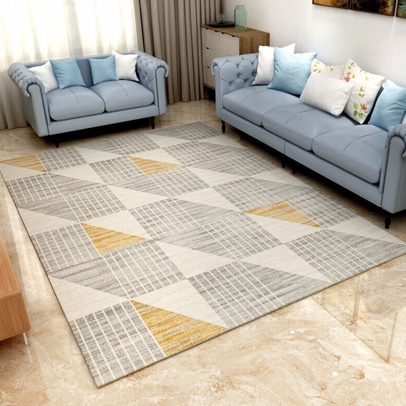 Creative Triangle Pattern Area Rug Trendy Modern Graphic Carpet Polyester Non-Slip Backing Carpet for Home Decoration