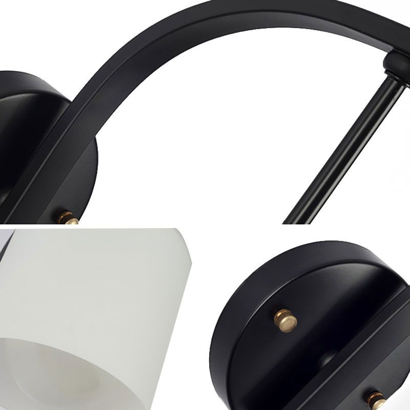 Iluminación de pared cilíndrica de vidrio blanco Vintage 1 luz de pared de luz Luz en negro con brazo curvo