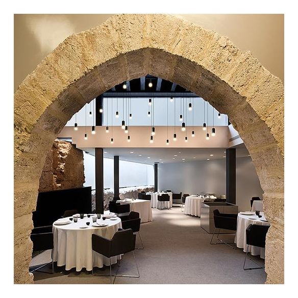 Línea de iluminación colgante de metal contemporáneo 1/3/9 Luz de techo negro ligero Luz de techo negro para sala de estar