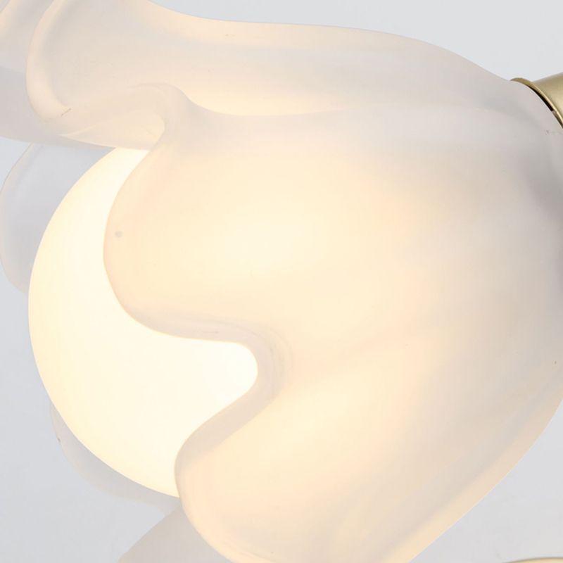 Gold Modern Metal Wall Sconce Flower Shape Wall Light with Glass Shade for Bedroom