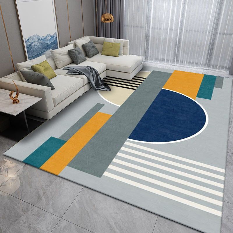 Grey Modern Carpet Polyester Striped Carpet Non-Slip Backing Carpet for Living Room