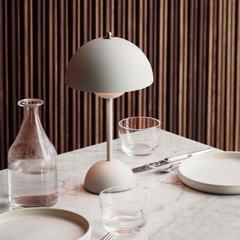 Colorful Macaron Desk Lamp Modern Style Desk Lighting Fixture for Sitting Room