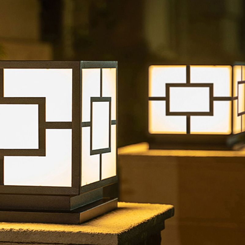 Modern Pillar Lighting Fixture Geometric LED Solar Lamp for Garden