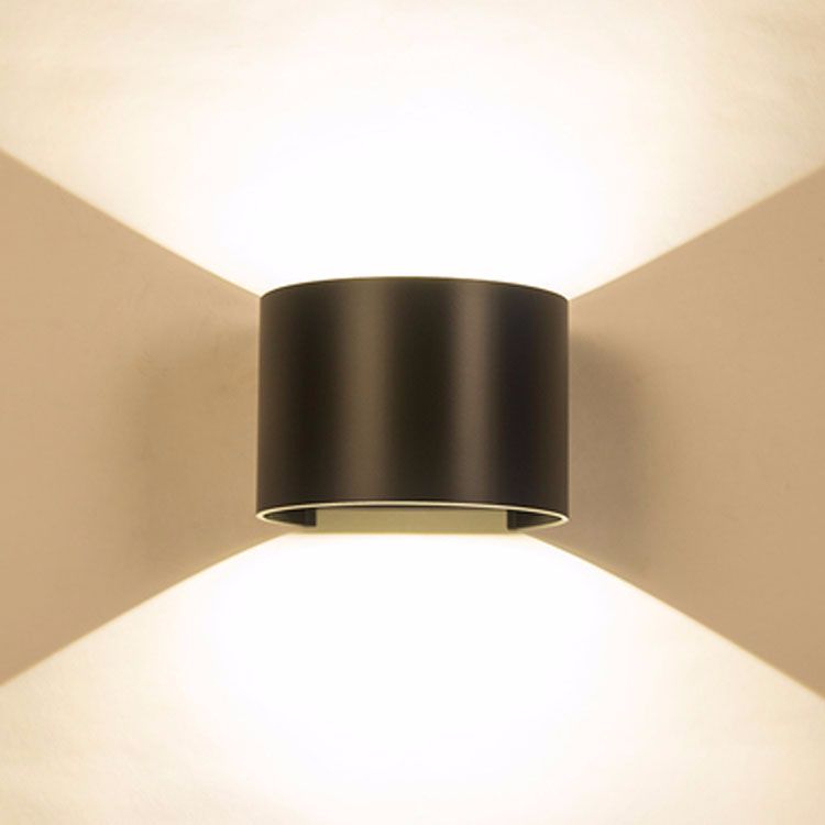 Moderne kreative LED -Wandlampenmeinung Schmiedeeisen geometrische Wandleuchten für Außenräume