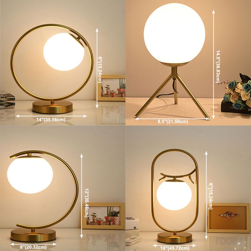 Modern Style Ball Shaped Table Lamp Glass 1 Head Night Table Lamps in Gold