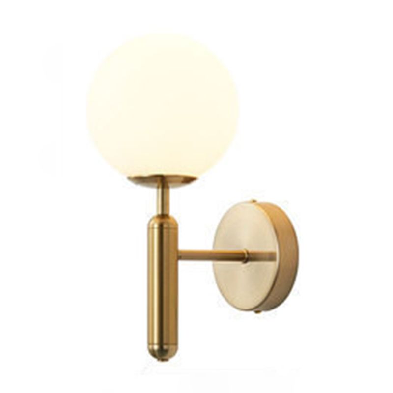 Melkachtige witte bal en waterpatroon bal eigentijds 1 hoofd wandmontage verlichting in messing