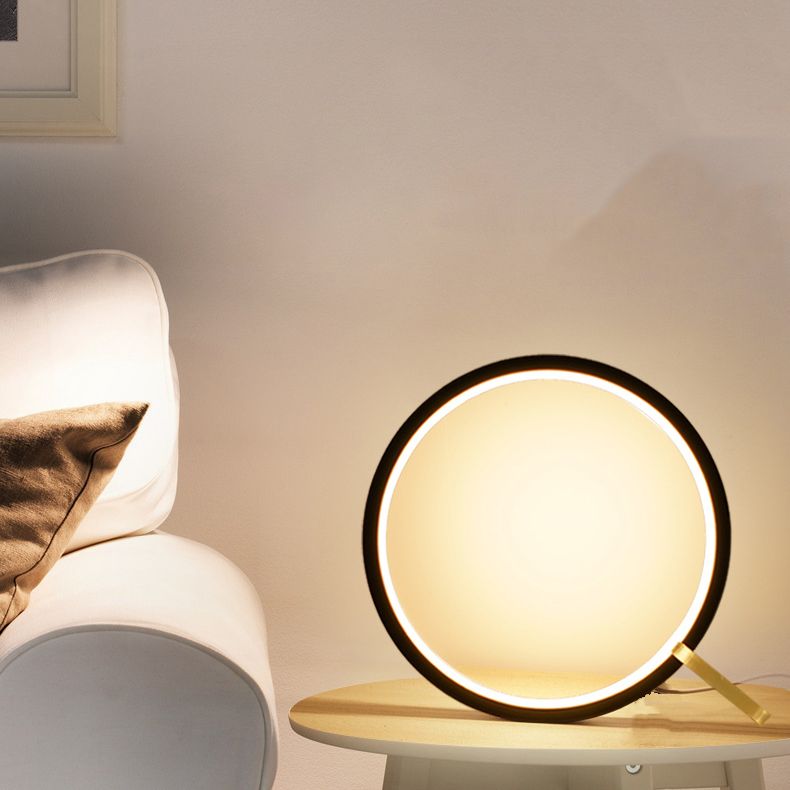 Lámpara de escritorio LED lineal de accesorio de iluminación de escritorio de estilo moderno para dormitorio
